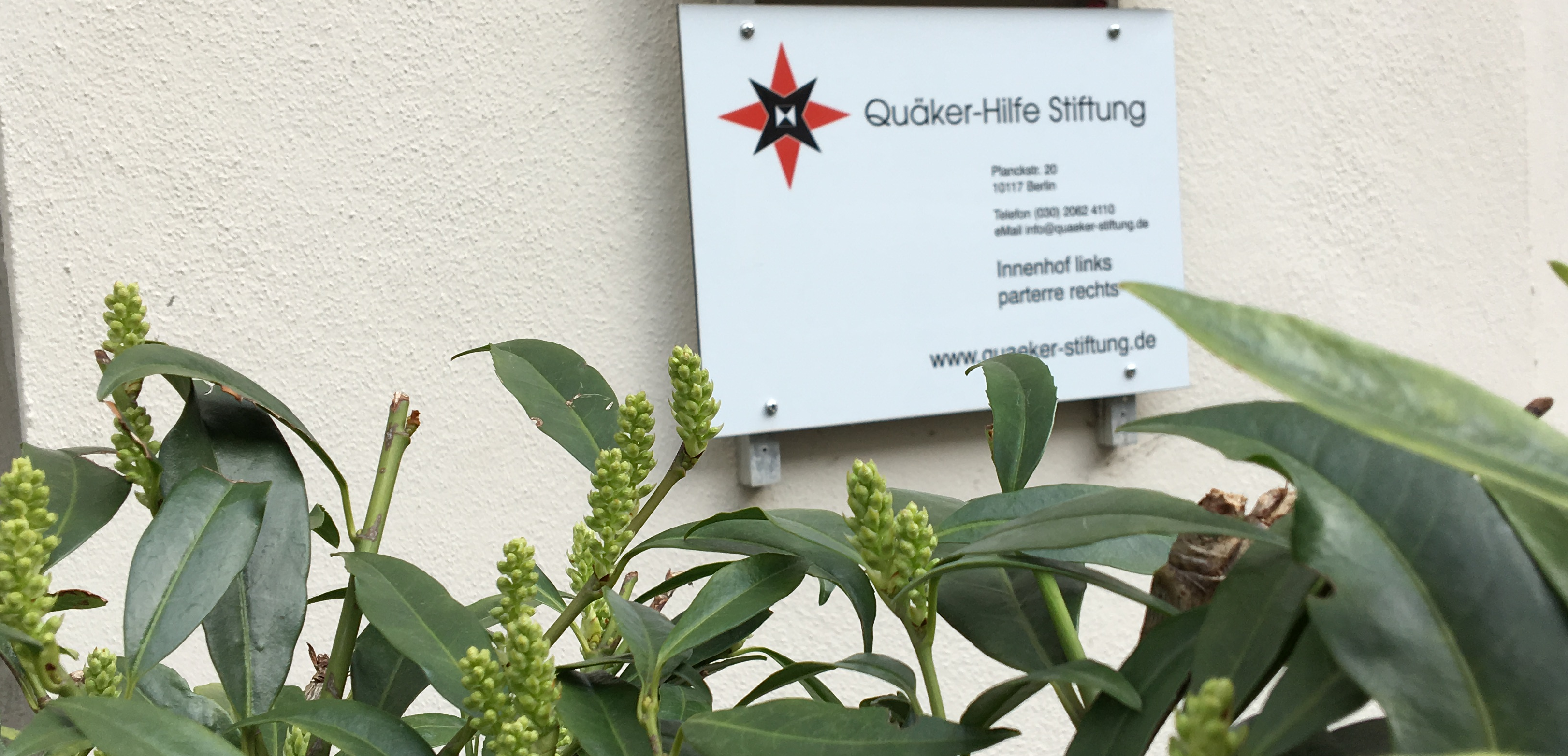 Quaeker-Hilfe Stiftung Schild